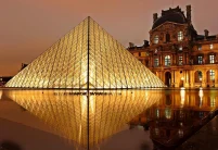 Too Many Tourists? Mona Lisa Moves to a Quieter Home in the Louvre